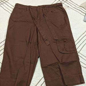 Capri pants